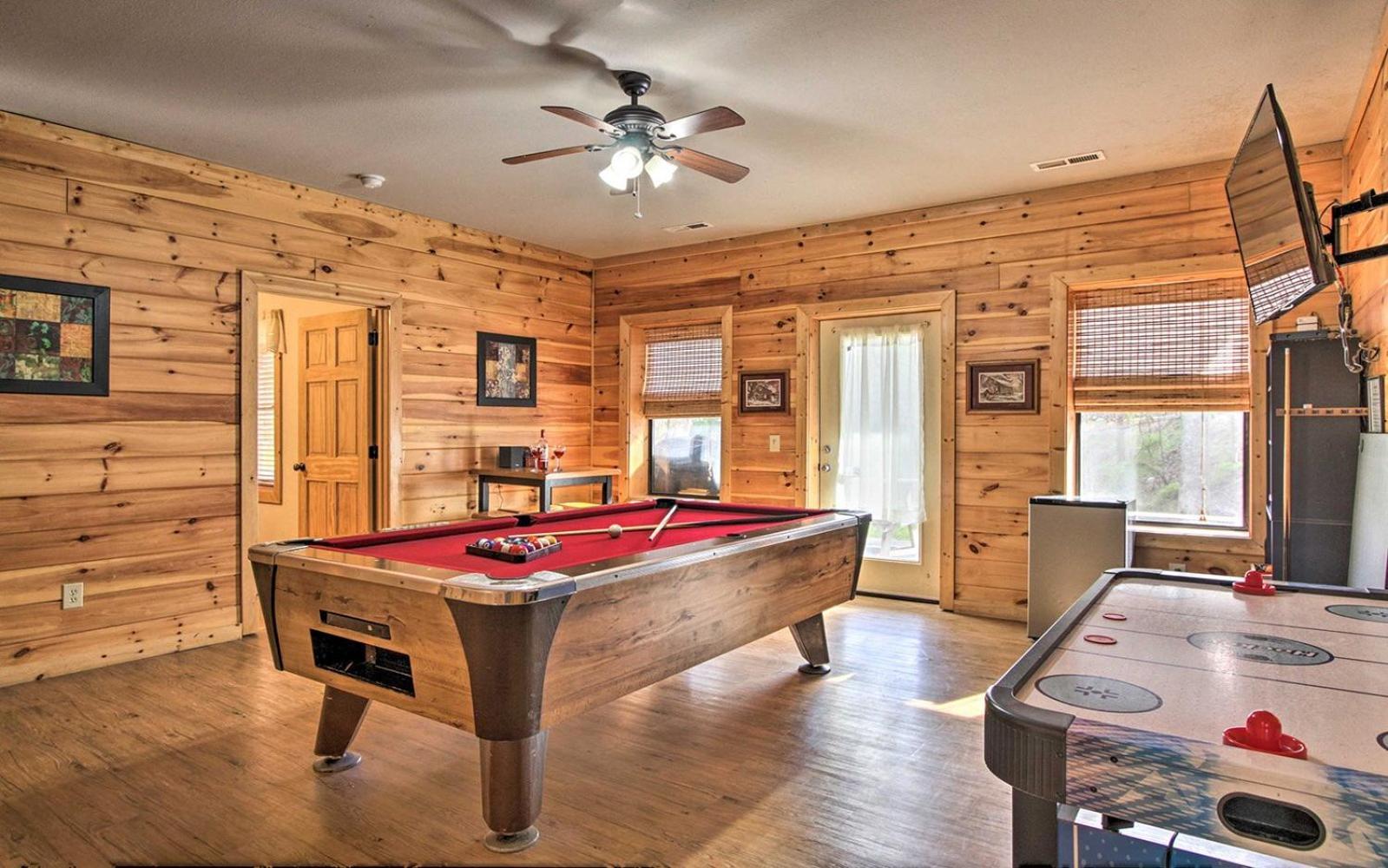 Gatlinburg Mountain Heaven Retreat Vila Exterior foto